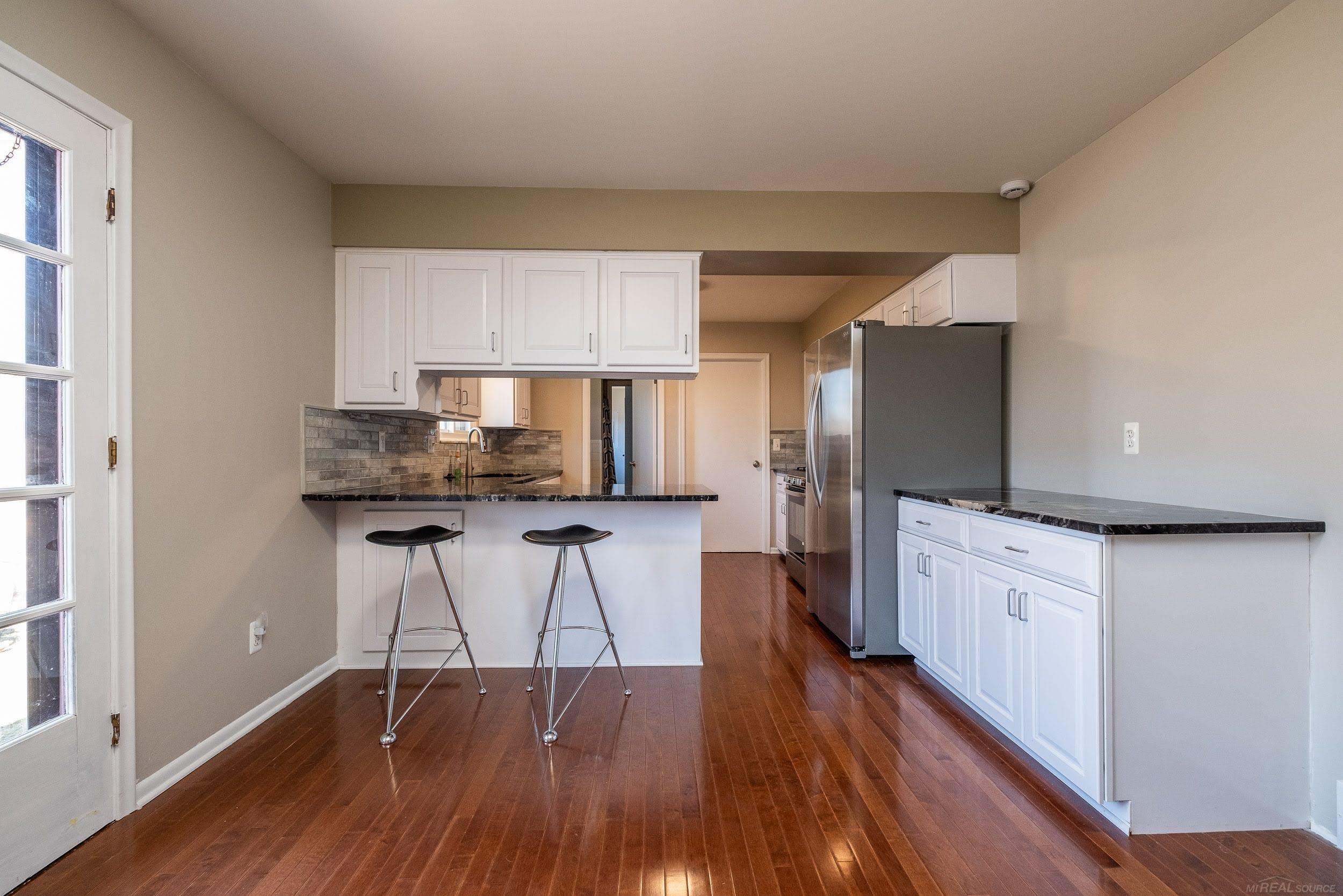 49225 Romeo Plank Road Macomb, MI 48044 - Photo 10 of 32 50171231-54af310d-ccfc-4dc9-a8fb-00c3573a47cd.JPG
