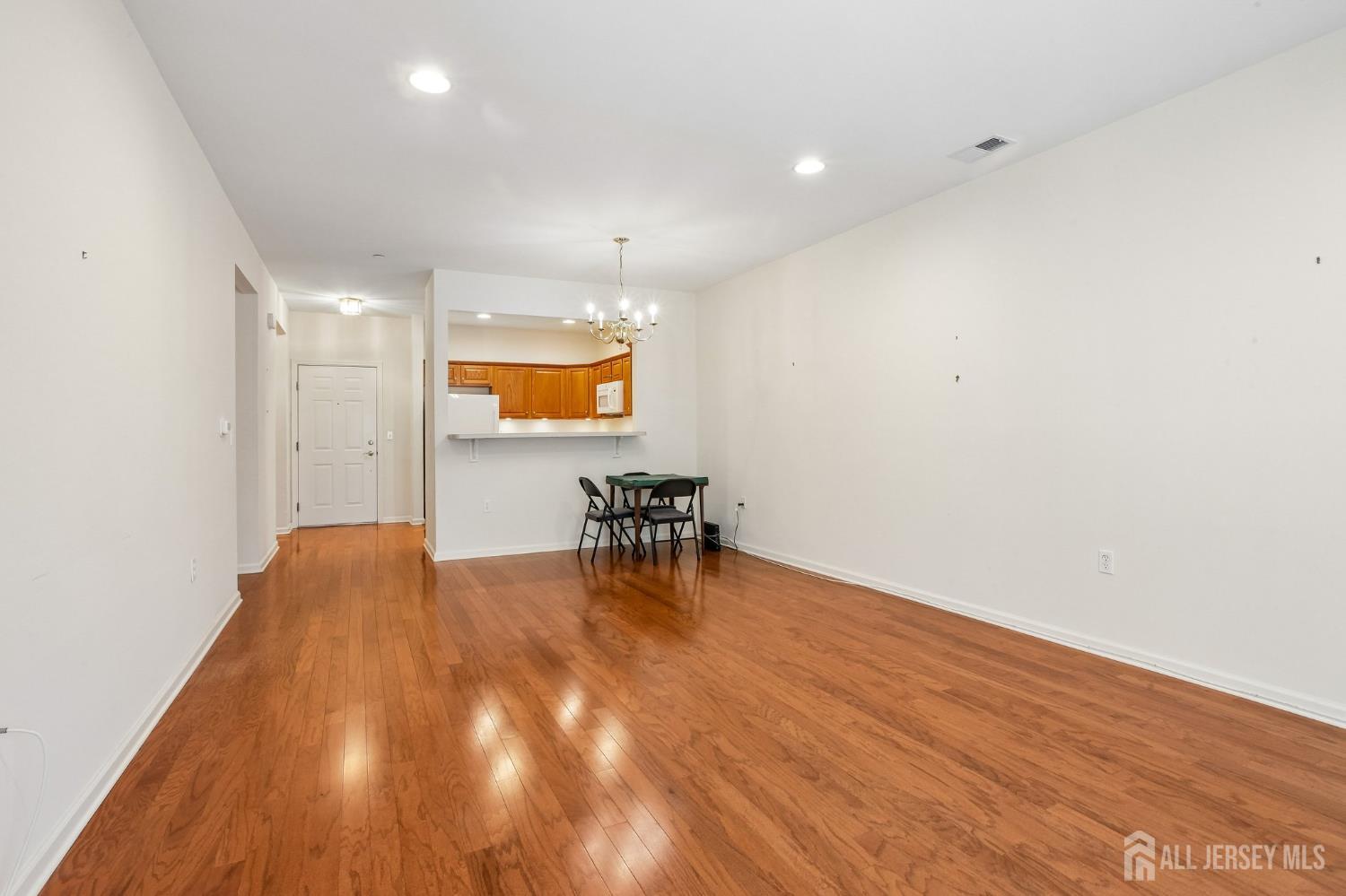 540 Cranbury Road, Unit 115 East Brunswick, NJ 08816 - Photo 5 of 31