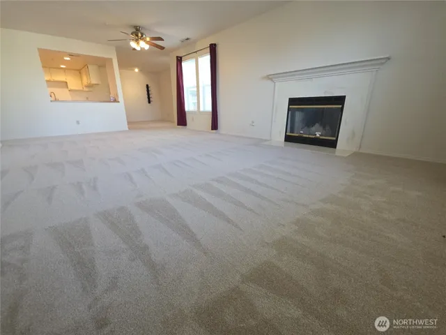 $425,000 | 3935 226th Place Southeast, Unit 313, Issaquah, WA 98029