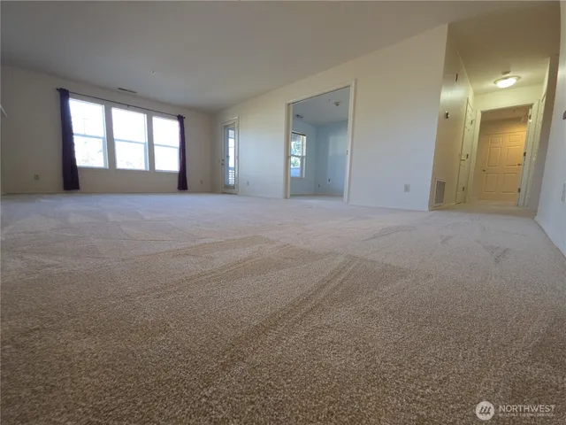 $425,000 | 3935 226th Place Southeast, Unit 313, Issaquah, WA 98029