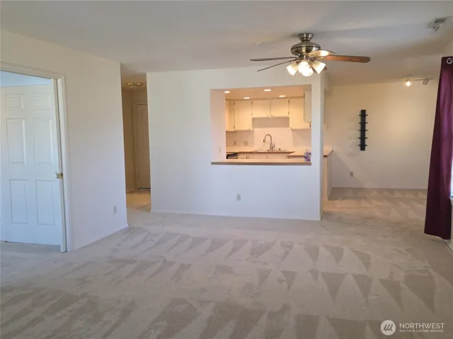 $425,000 | 3935 226th Place Southeast, Unit 313, Issaquah, WA 98029