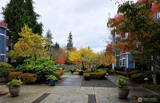 $425,000 | 3935 226th Place Southeast, Unit 313, Issaquah, WA 98029