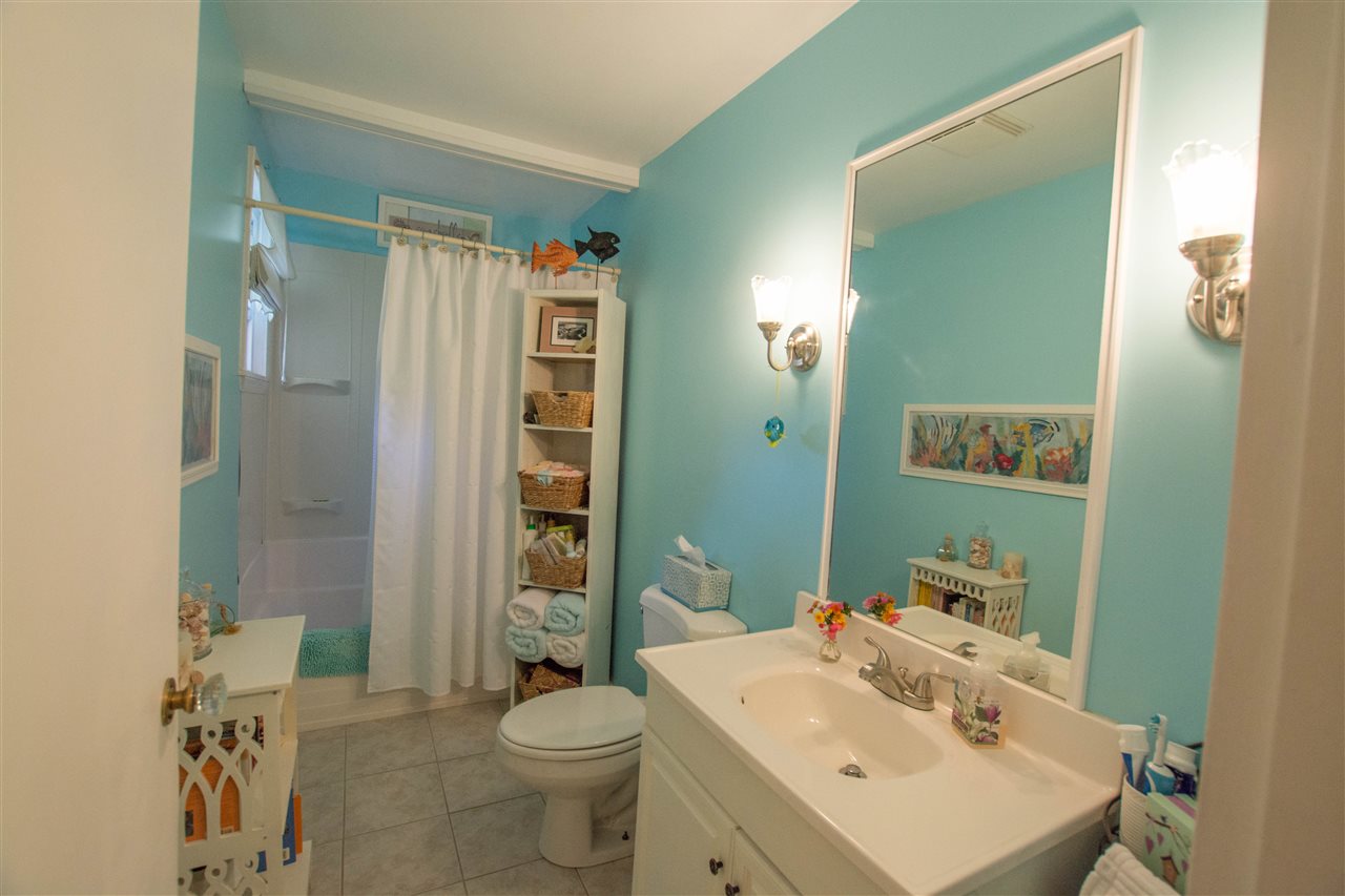108 Woodlawn Road Burlington, VT 05408 - Photo 10 of 22 Gallery Image 10