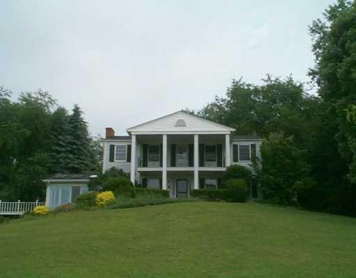 120 Lake Manor Butler, PA 16002 - Photo 1 of 8 Exterior Front.