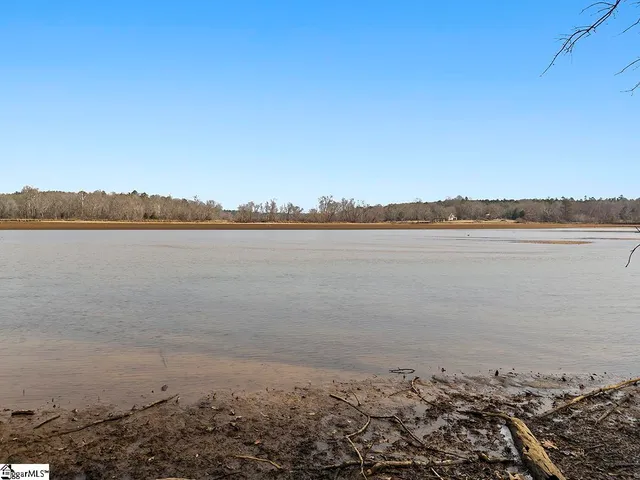 $78,000 | 429 Terrapin Pointe Road, Hodges, SC 29653