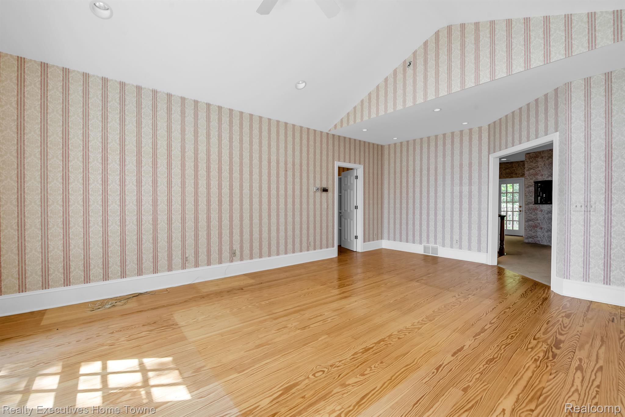 4940 Lakeshore Road Fort Gratiot, MI 48059 - Photo 27 of 63 Gallery Image 27