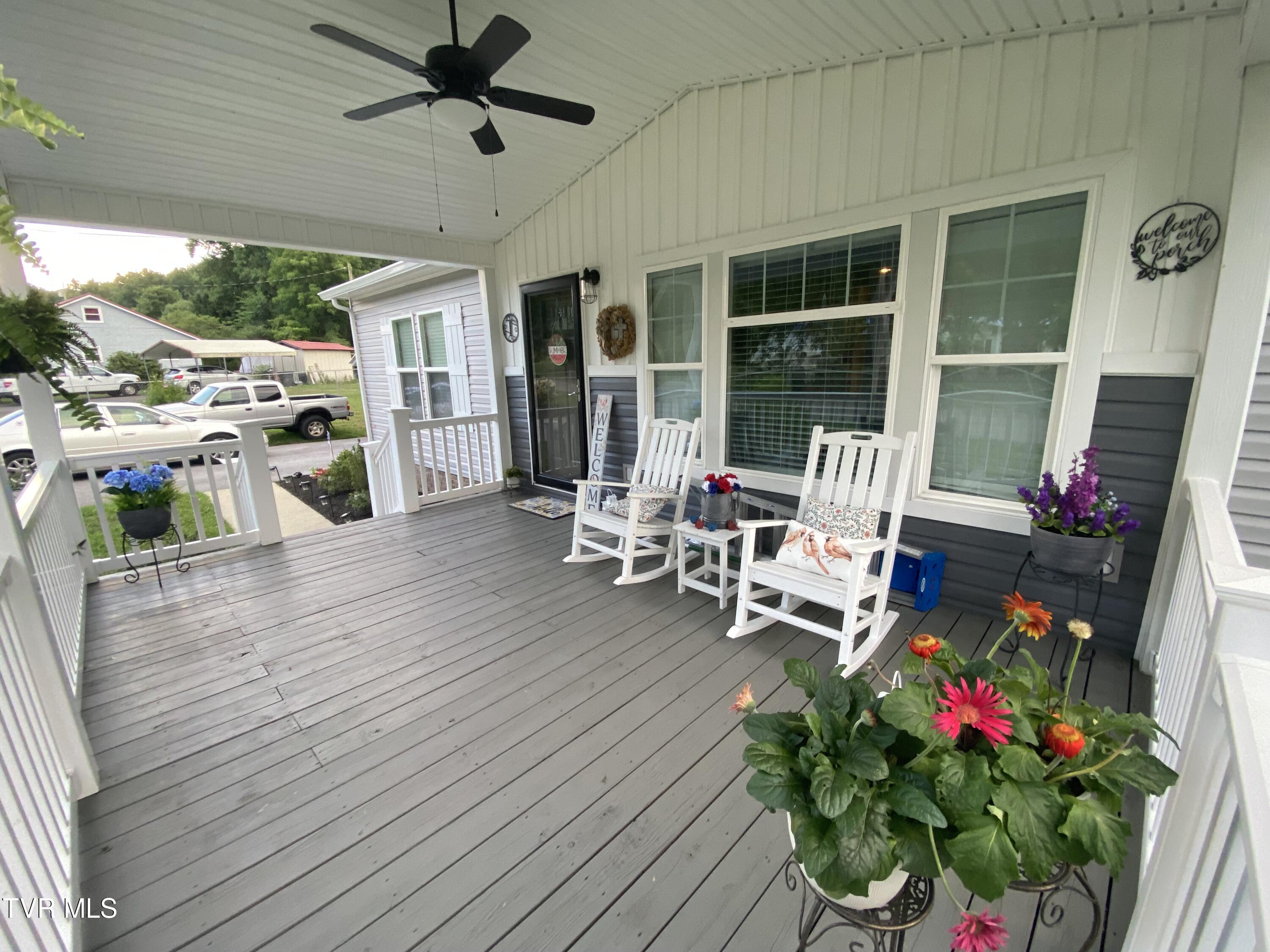 152 Peters Hollow Road Elizabethton, TN 37643 - Photo 27 of 55 IMG_1549