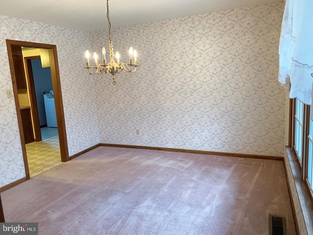 1422 Snyder Road Green Lane, PA 18054 - Photo 11 of 31 Dining Room