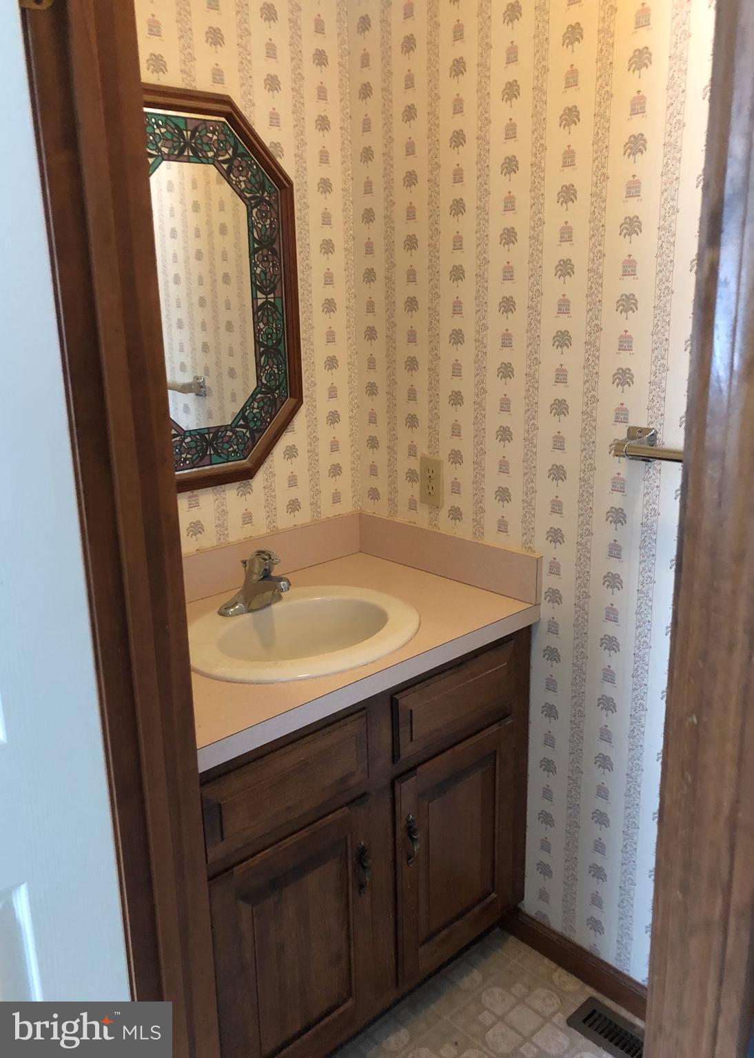 1422 Snyder Road Green Lane, PA 18054 - Photo 14 of 31 1st Floor Powder Room