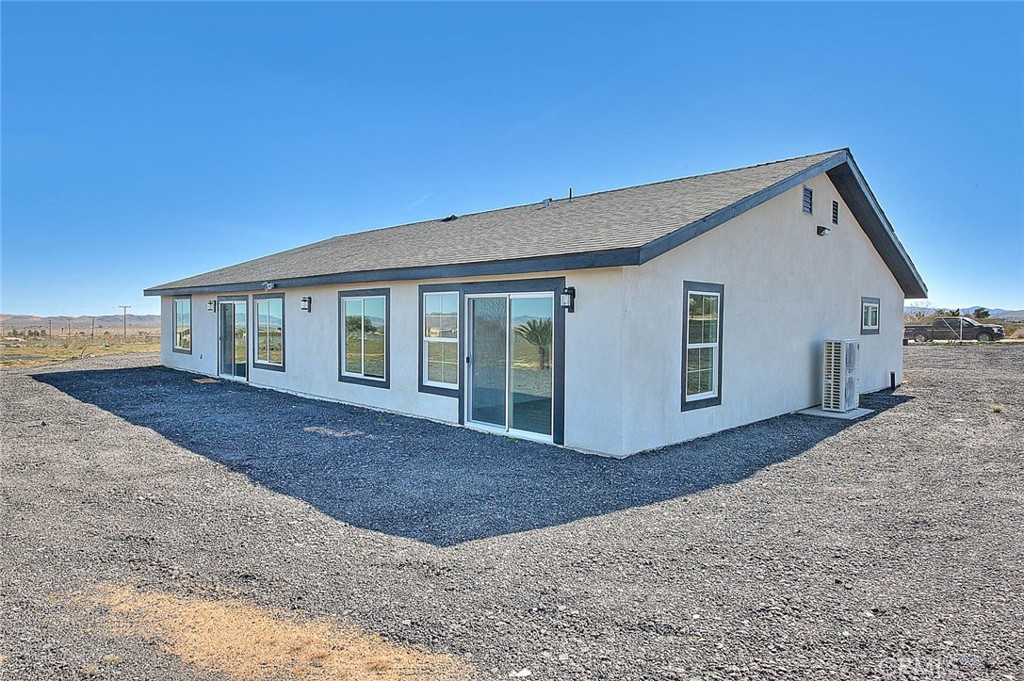 55972 Hondo Street Yucca Valley, CA 92284 - Photo 4 of 74