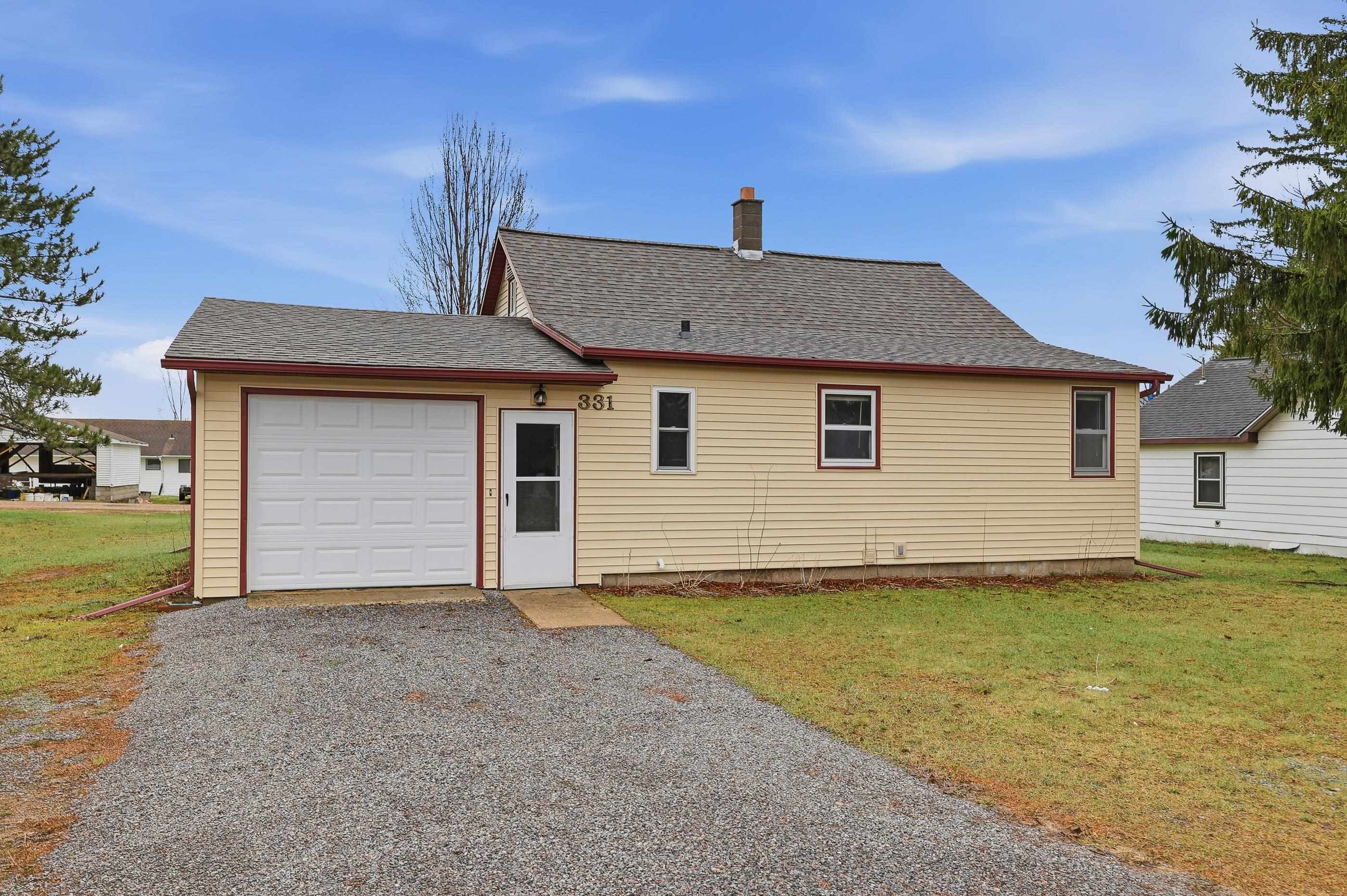 331 2nd Street Rosholt, WI 54473 - Photo 2 of 28