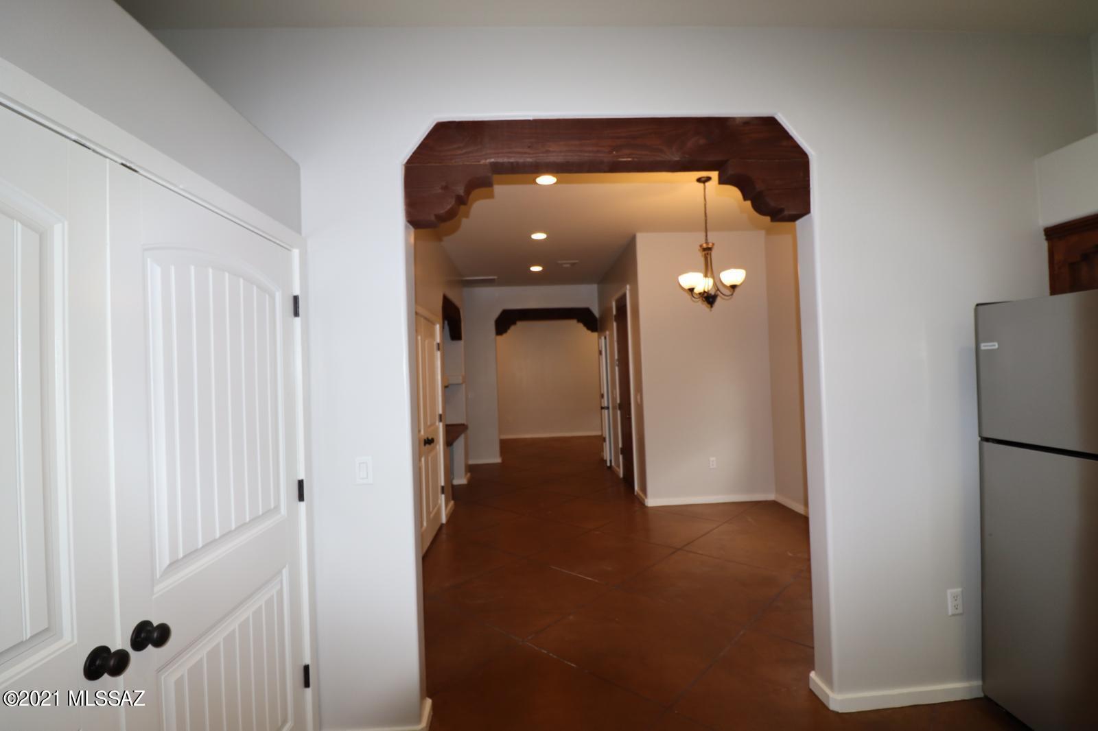 1060 East Silverlake Road Tucson, AZ 85713 - Photo 12 of 50 Gallery Image 12