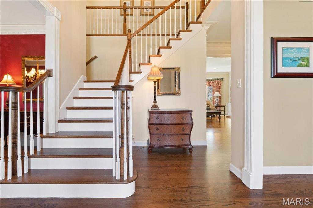 2142 White Ln Drive Chesterfield, MO 63017 - Photo 2 of 40