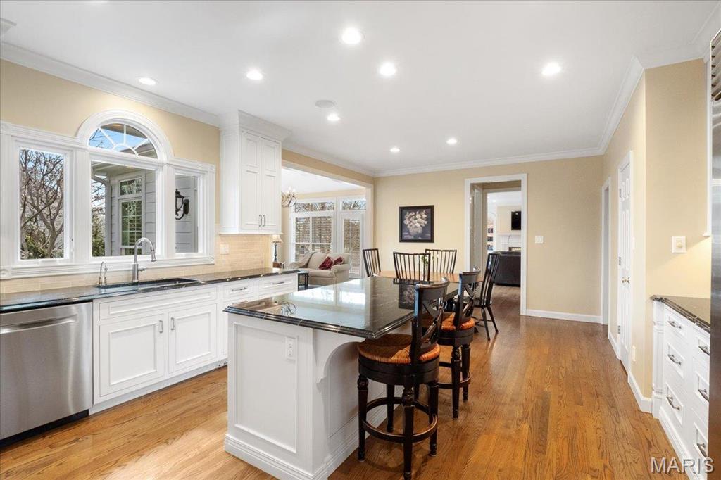 2142 White Ln Drive Chesterfield, MO 63017 - Photo 9 of 40