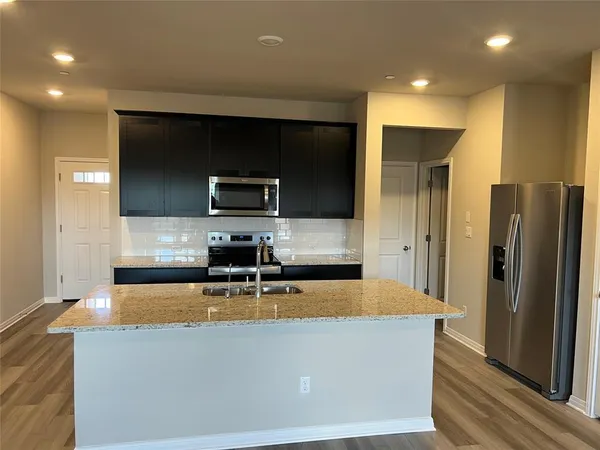 $1,950 | 1850 Settlers Glen Drive, Unit 803, Round Rock, TX 78665