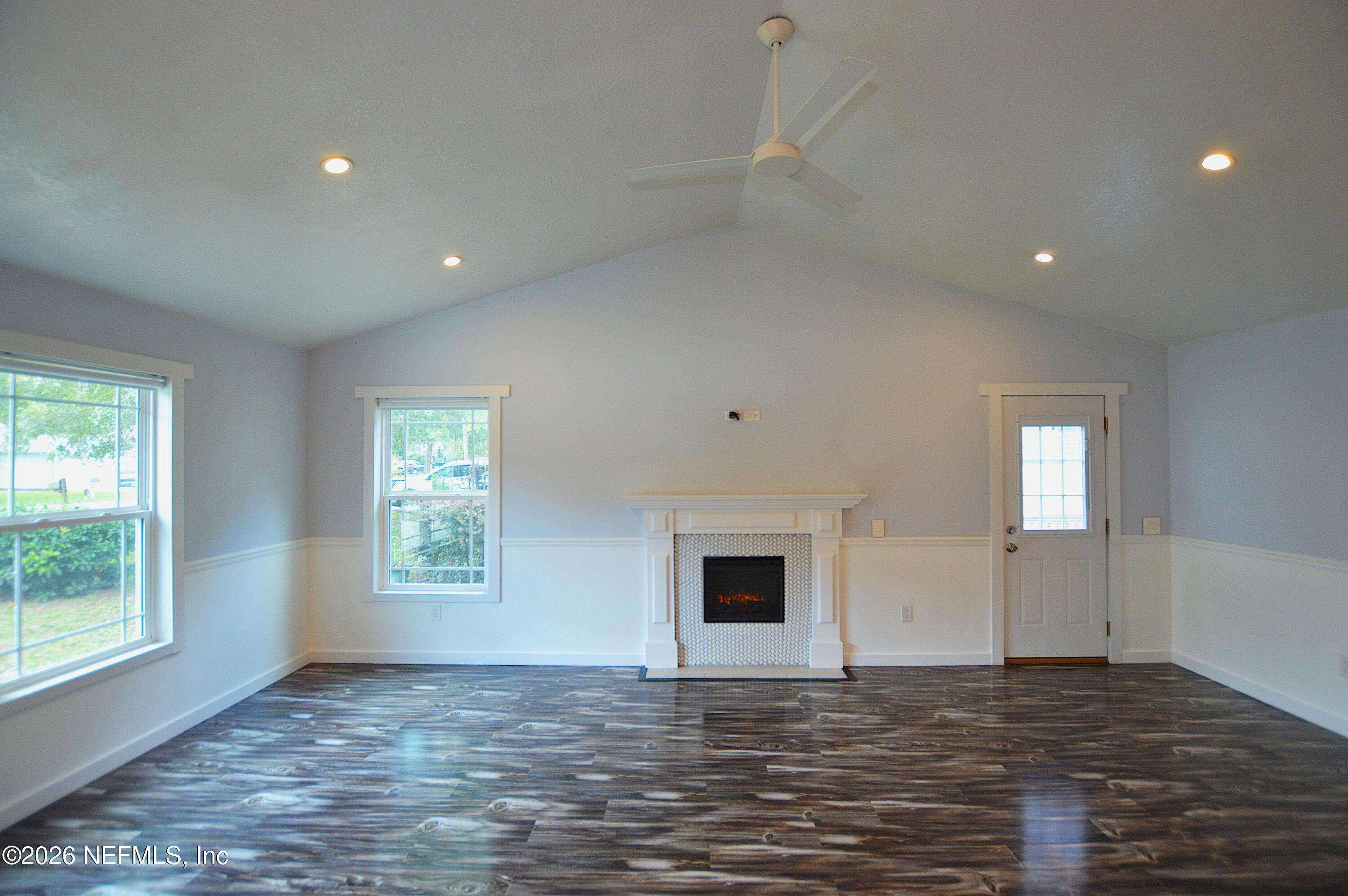 12850 Attrill Road Jacksonville, FL 32258 - Photo 7 of 23 Living Room-Fire Place