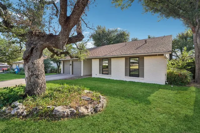 $439,900 | 10229 Missel Thrush Drive, Austin, TX 78750