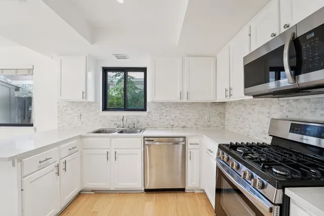 $439,900 | 10229 Missel Thrush Drive, Austin, TX 78750