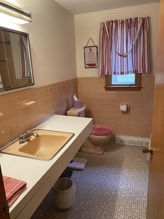 65 Norfolk Road Braintree, MA 02184 - Photo 14 of 23 Gallery Image 14