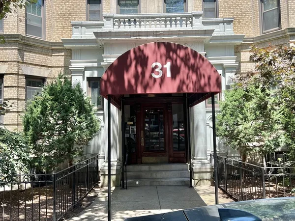 $3,250 | 31 Queensberry Street, Unit 11, Boston, MA 02215