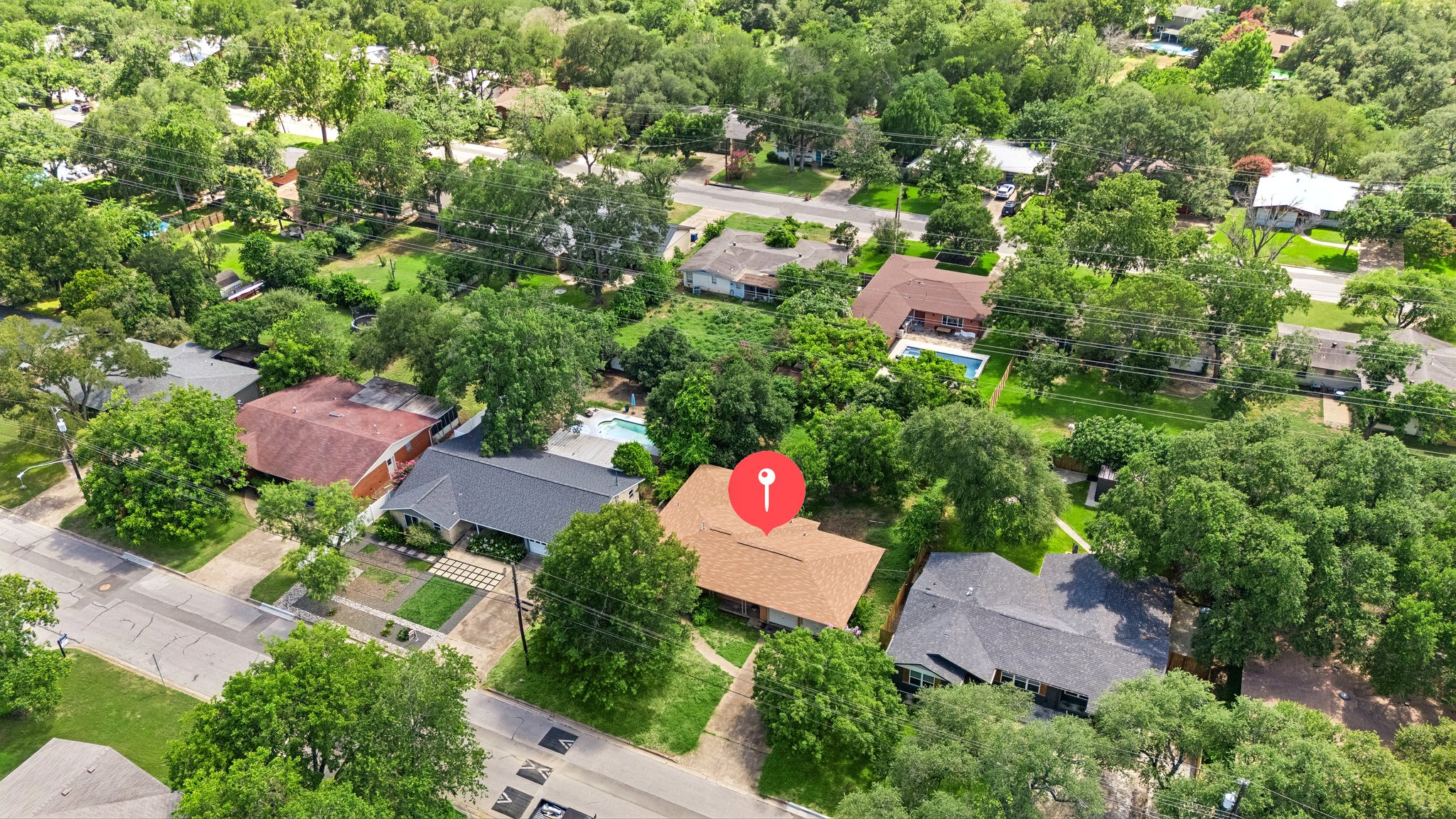 4708 Frontier Trail Austin, TX 78745 - Photo 2 of 4