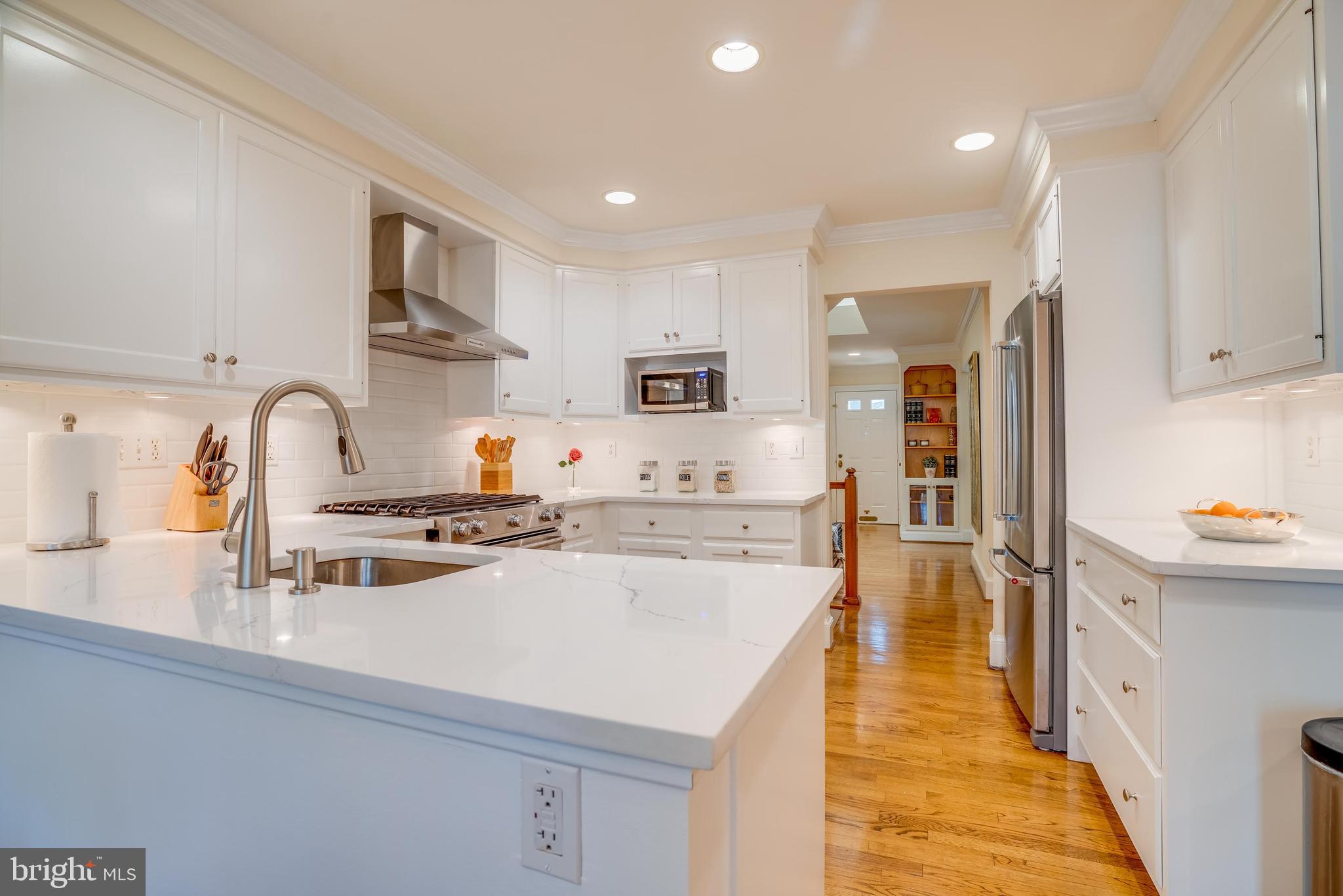 7205 Evans Mill Road McLean, VA 22101 - Photo 11 of 35 Kitchen