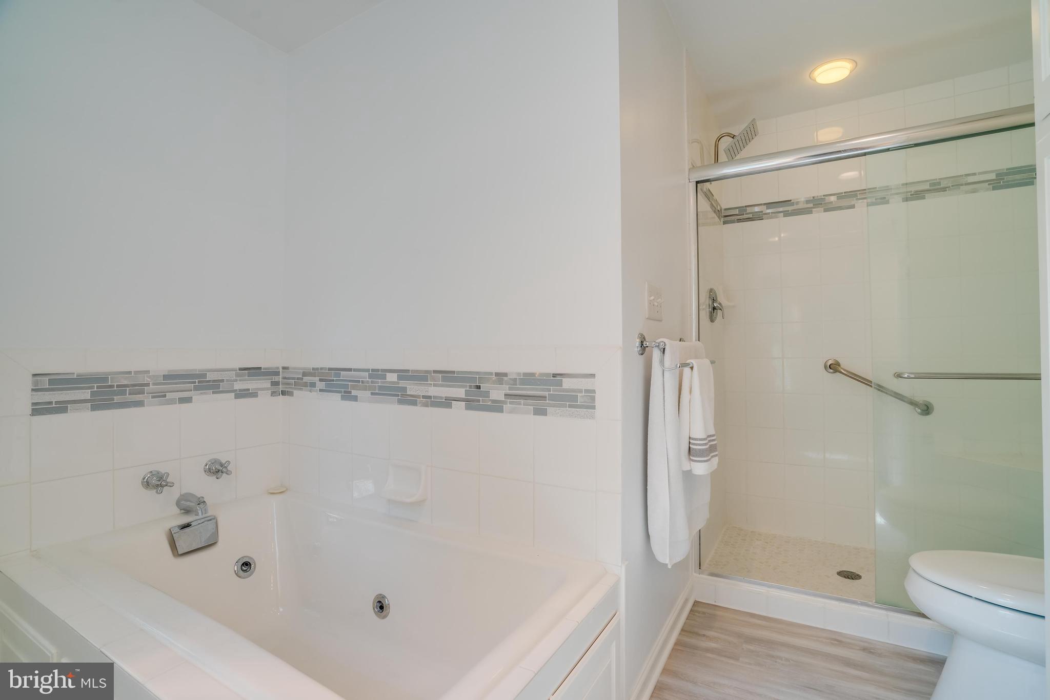 7205 Evans Mill Road McLean, VA 22101 - Photo 16 of 35 mASTER bATHROOM