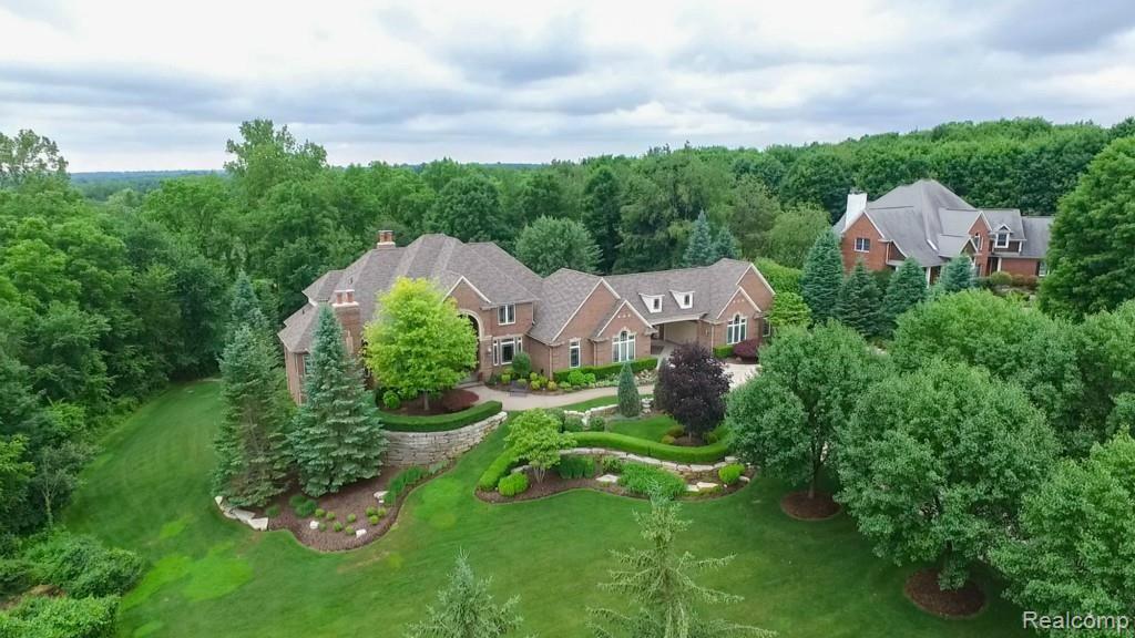 590 Sheldon Court Rochester, MI 48306 - Photo 5 of 99 5 590 Sheldon House View.jpg