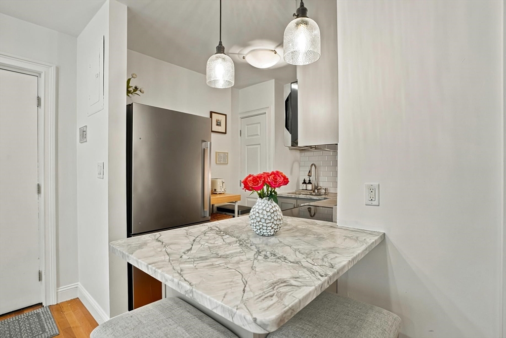 8 Battery Street, Unit 4 Boston, MA 02109 - Photo 13 of 33