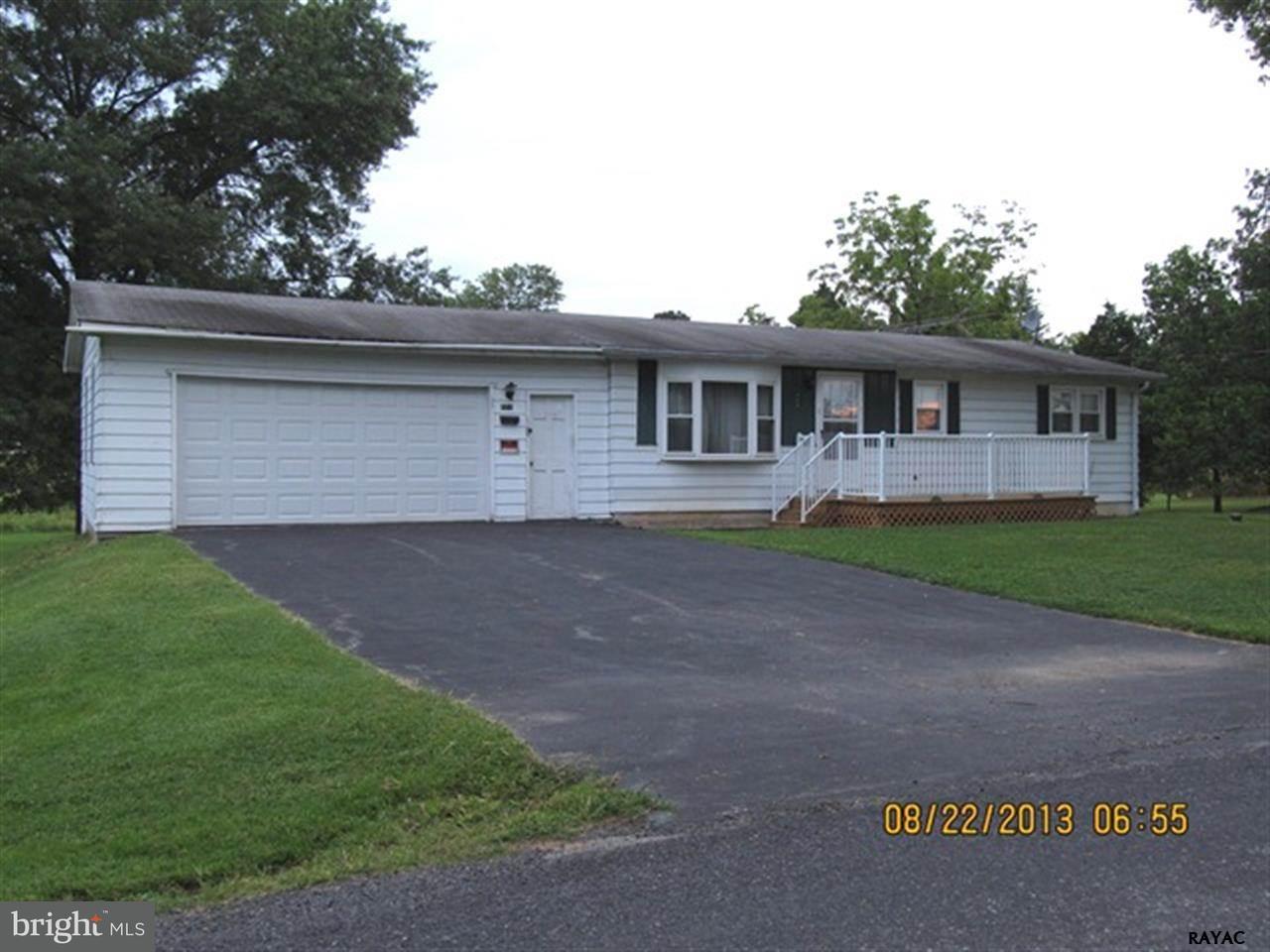 955 Hoffman Road Gettysburg, PA 17325 - Photo 1 of 31