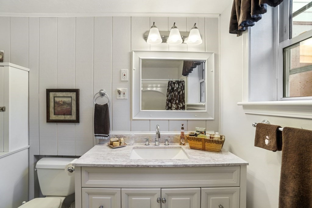 85 Landham Road Sudbury, MA 01776 - Photo 17 of 40 Gallery Image 17
