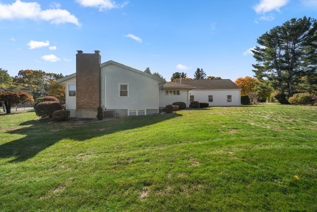 85 Landham Road Sudbury, MA 01776 - Photo 3 of 40 Gallery Image 3