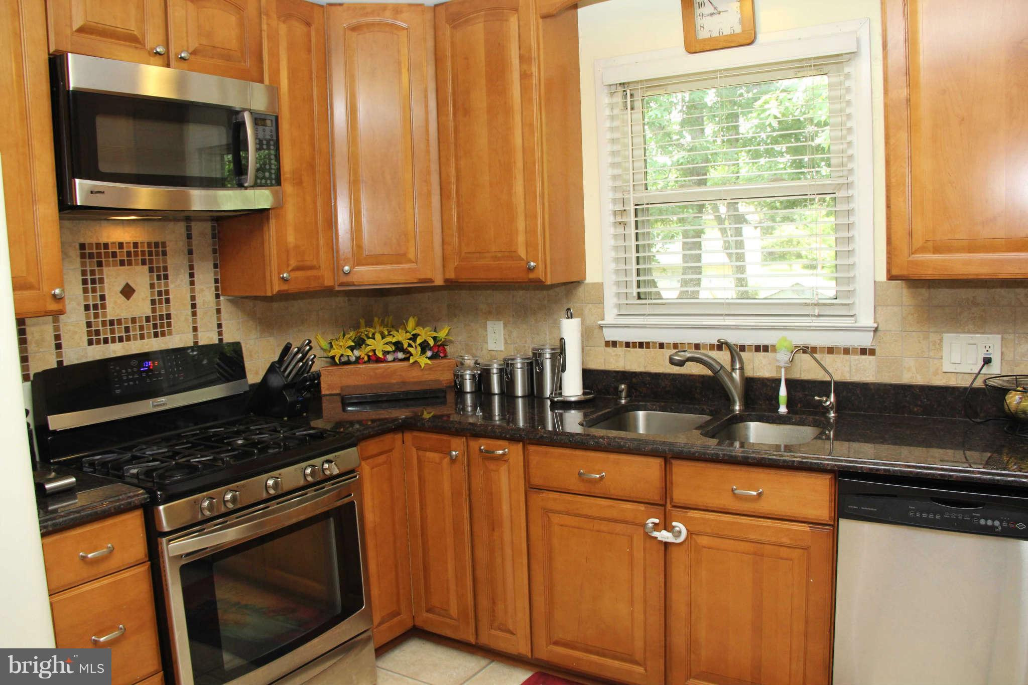 5902 Spell Road Clinton, MD 20735 - Photo 6 of 17 Kitchen