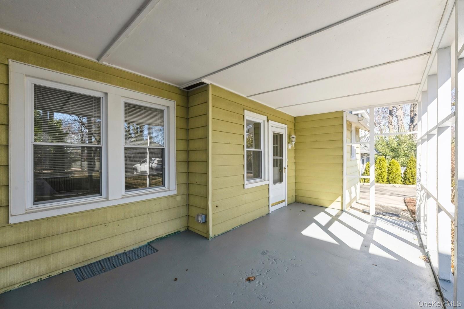 130 Soundview Road Huntington, NY 11743 - Photo 25 of 30