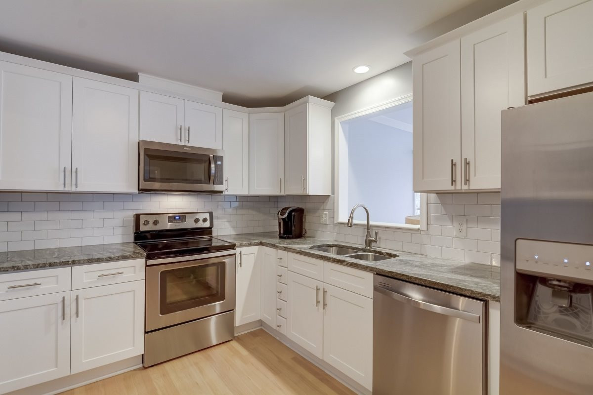 429 East Millbrook Road Raleigh, NC 27609 - Photo 6 of 25 Photo 6