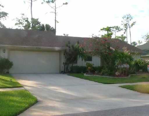 1175 Raintree Lane Wellington, FL 33414 - Photo 1 of 5 Primary Photo
