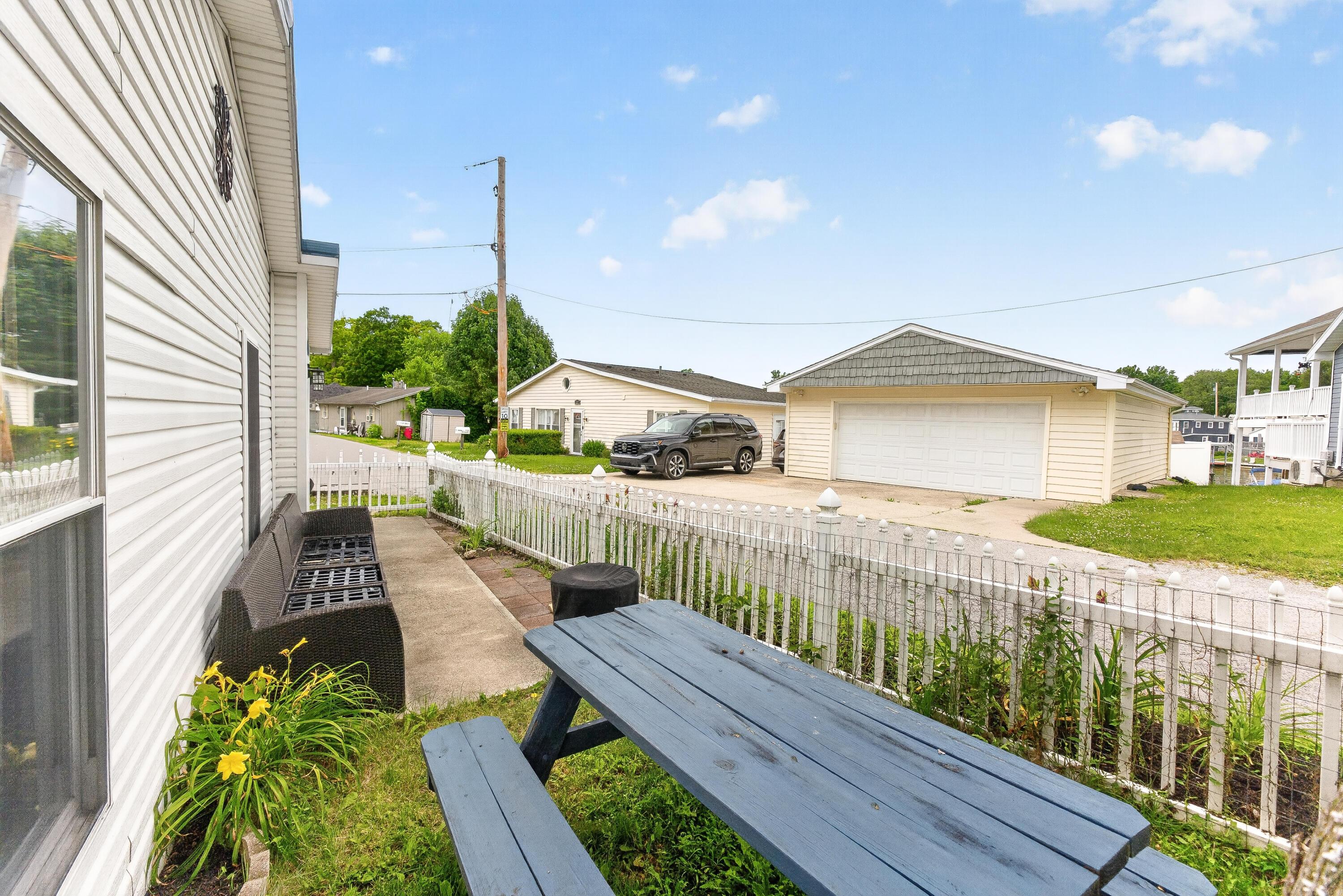 11164 Newland Road Lakeview, OH 43331 - Photo 3 of 42 11164 Newland (Exterior)-9