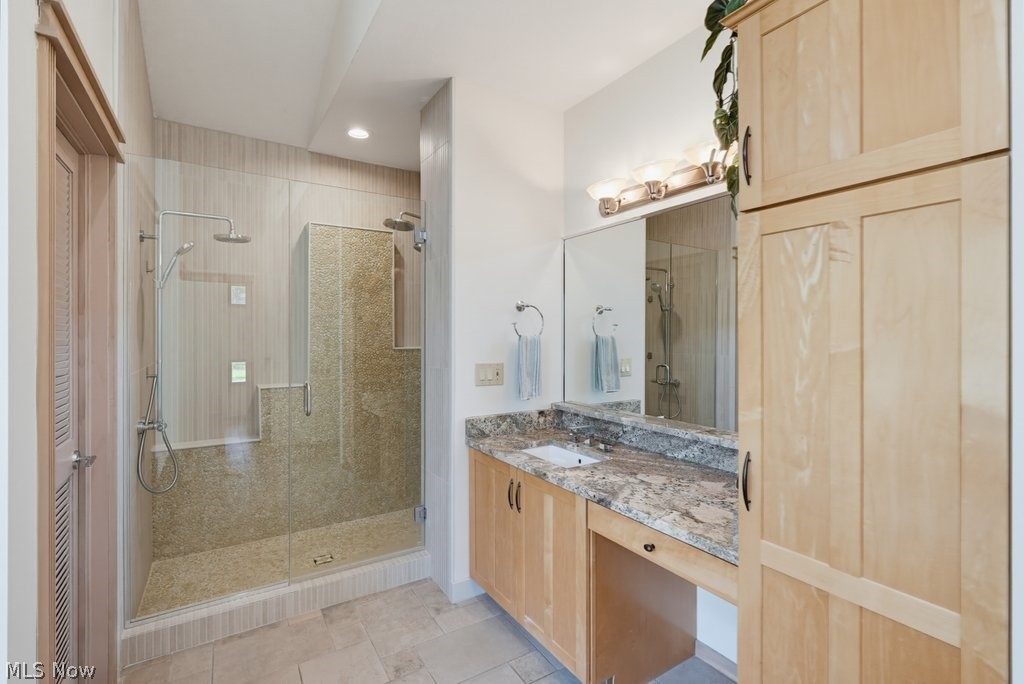 1758 Meander Way Mogadore, OH 44260 - Photo 33 of 50 Master Bathroom