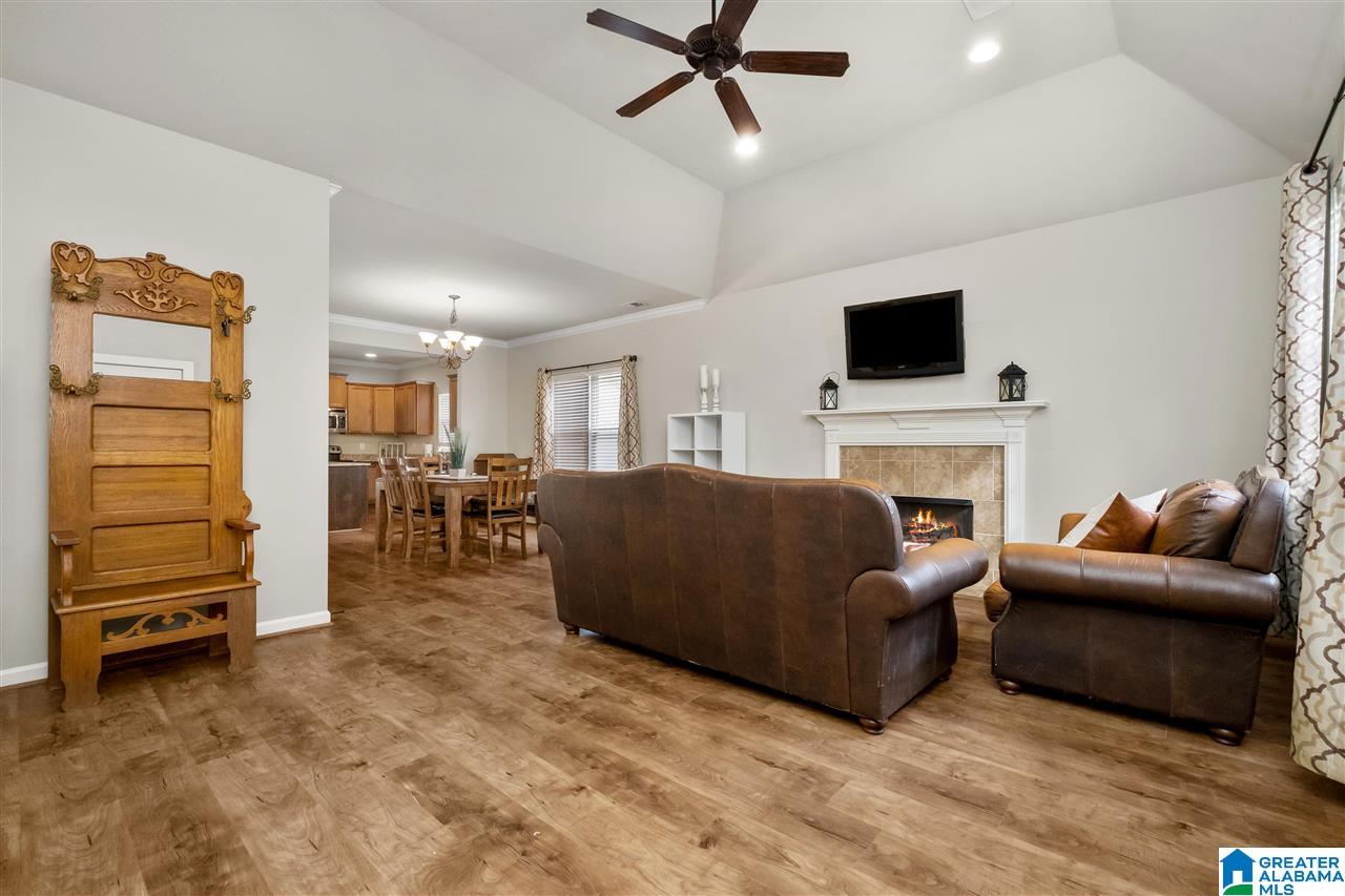 228 Falling Waters Way Alabaster, AL 35114 - Photo 8 of 37