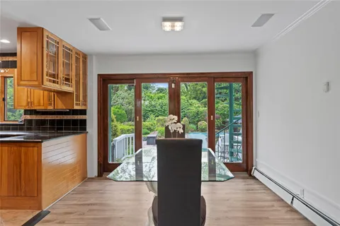 $1,199,000 | 16 Eastland Drive, Glen Cove, NY 11542