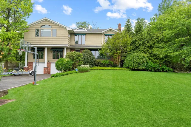 $1,199,000 | 16 Eastland Drive, Glen Cove, NY 11542
