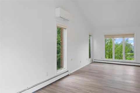 $1,199,000 | 16 Eastland Drive, Glen Cove, NY 11542