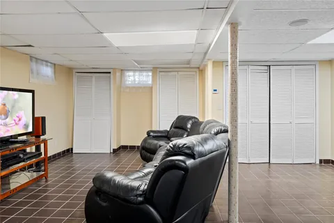 $1,199,000 | 16 Eastland Drive, Glen Cove, NY 11542