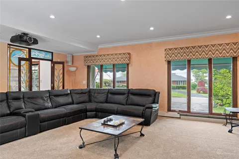 $1,199,000 | 16 Eastland Drive, Glen Cove, NY 11542