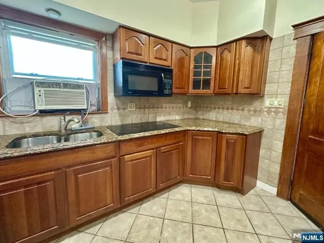 $2,300 | 270 Pacific Street, Unit 3, Paterson, NJ 07503