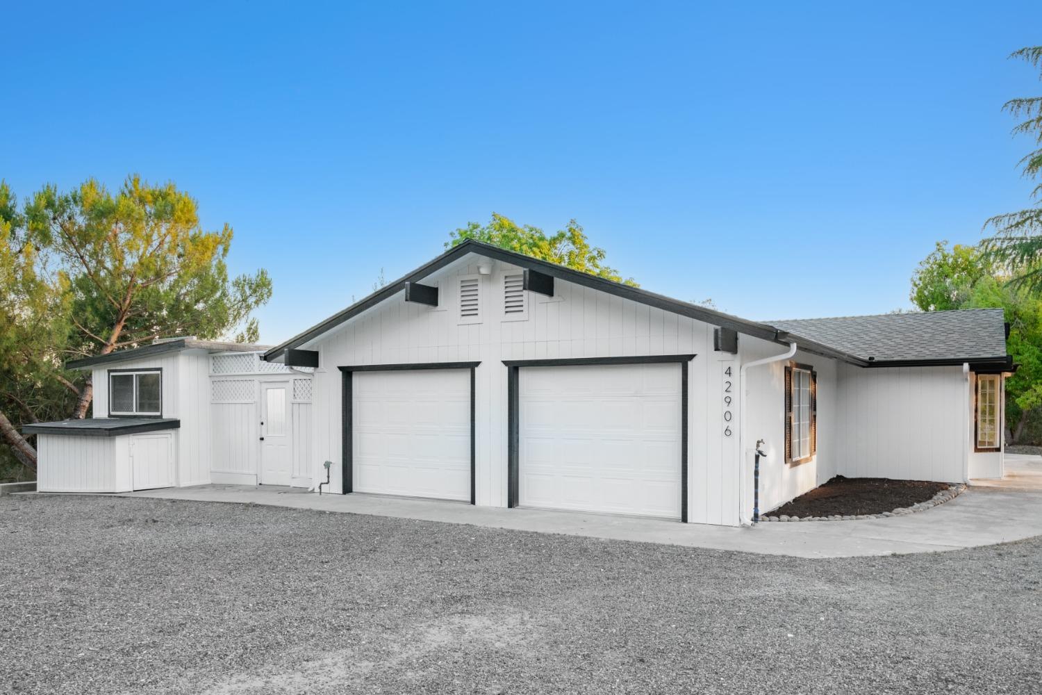 42906 Ranger Cir Drive Coarsegold, CA 93614 - Photo 3 of 29