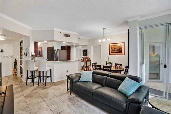 $3,000 | 3155 Northeast 184th Street, Unit 8103, Aventura, FL 33160