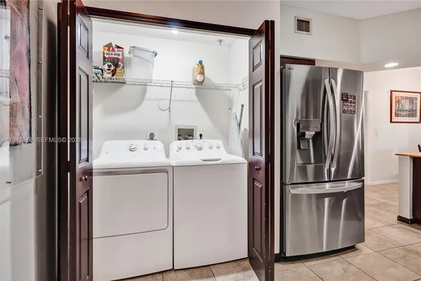 $3,000 | 3155 Northeast 184th Street, Unit 8103, Aventura, FL 33160