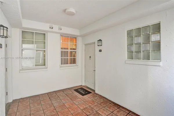 $3,000 | 3155 Northeast 184th Street, Unit 8103, Aventura, FL 33160