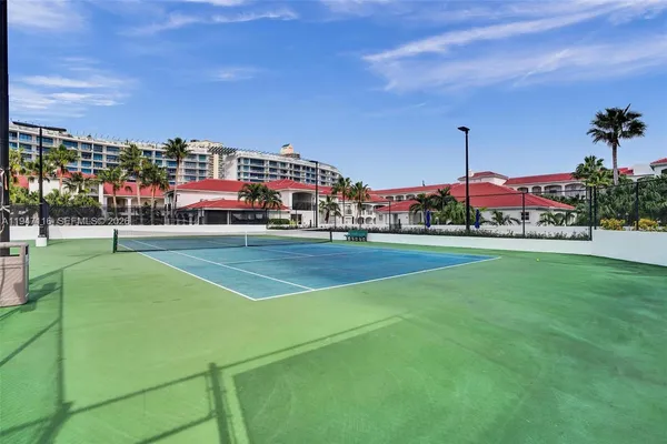 $3,000 | 3155 Northeast 184th Street, Unit 8103, Aventura, FL 33160